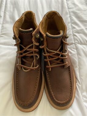 Like new Olukai Mens Shoes/Boots Size 9.5 US
